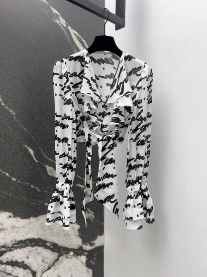 Early spring new classic black and white contrast silk short shirt