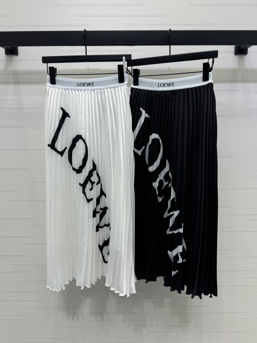 High waist stretch pleated maxi skirt