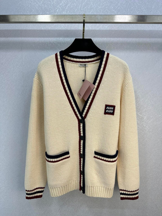 Super nice new minimalist knitted cardigan