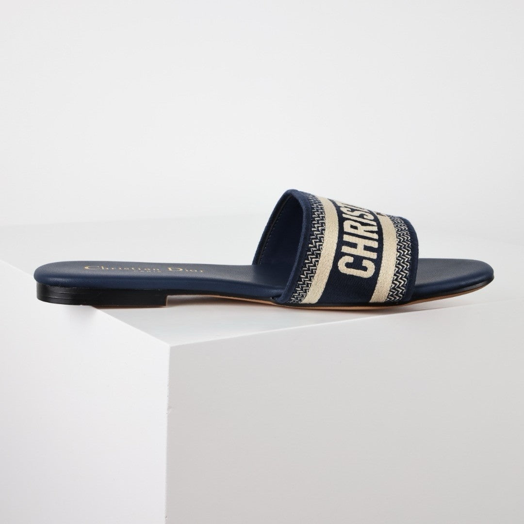 Embroidered Fashion Flat Slippers