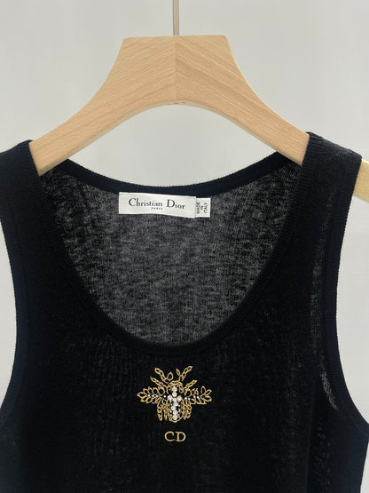 Embroidered knitted vest