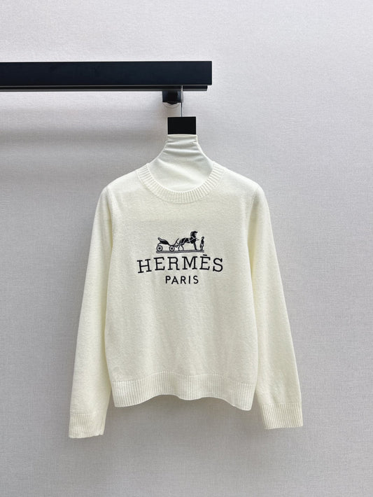 New round neck letter embroidered sweater